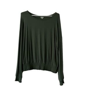 Drop sleeve green Kismet pullover top with elastic cuffs and waist size medium